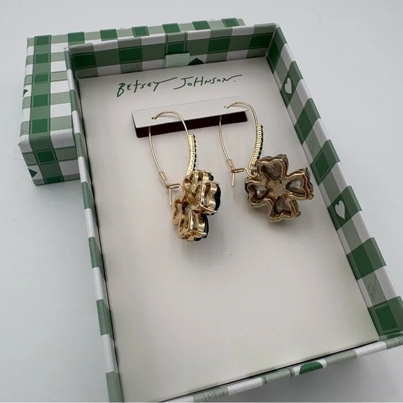 Betsey Johnson Green Crystal Shamrock Clover Drop Earrings NWT - Picture 6 of 6